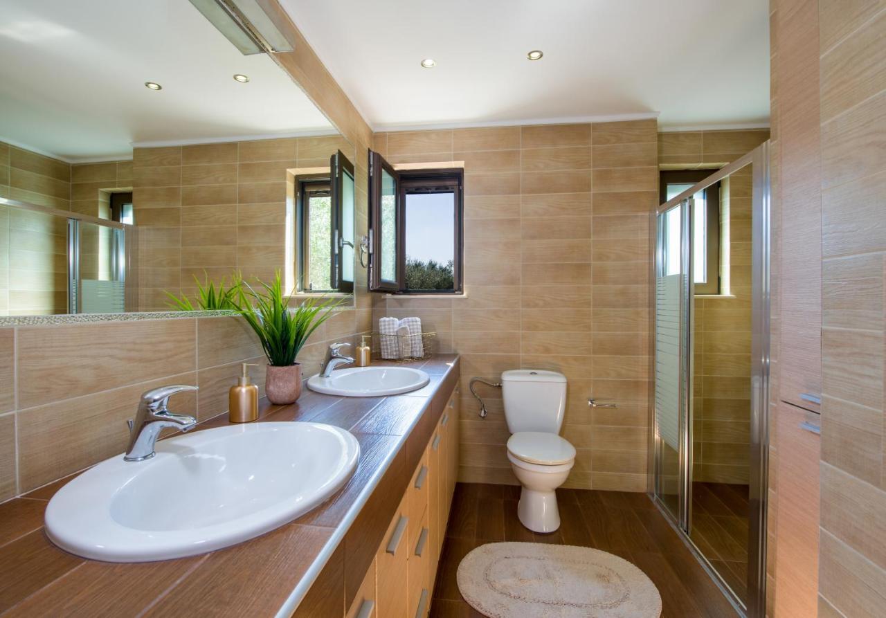 Villa Elisabeth View Gerani  ภายนอก รูปภาพ