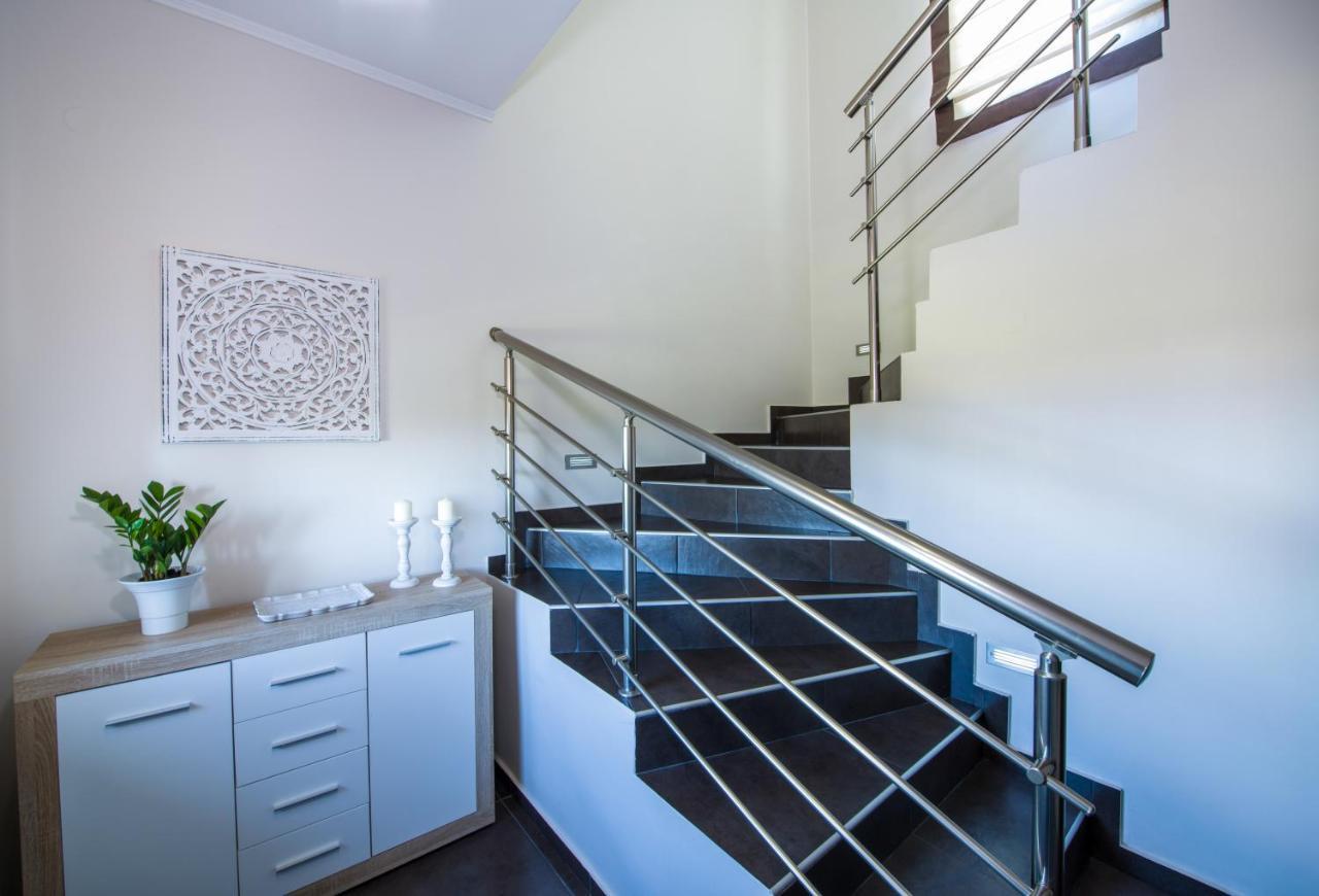 Villa Elisabeth View Gerani  ภายนอก รูปภาพ