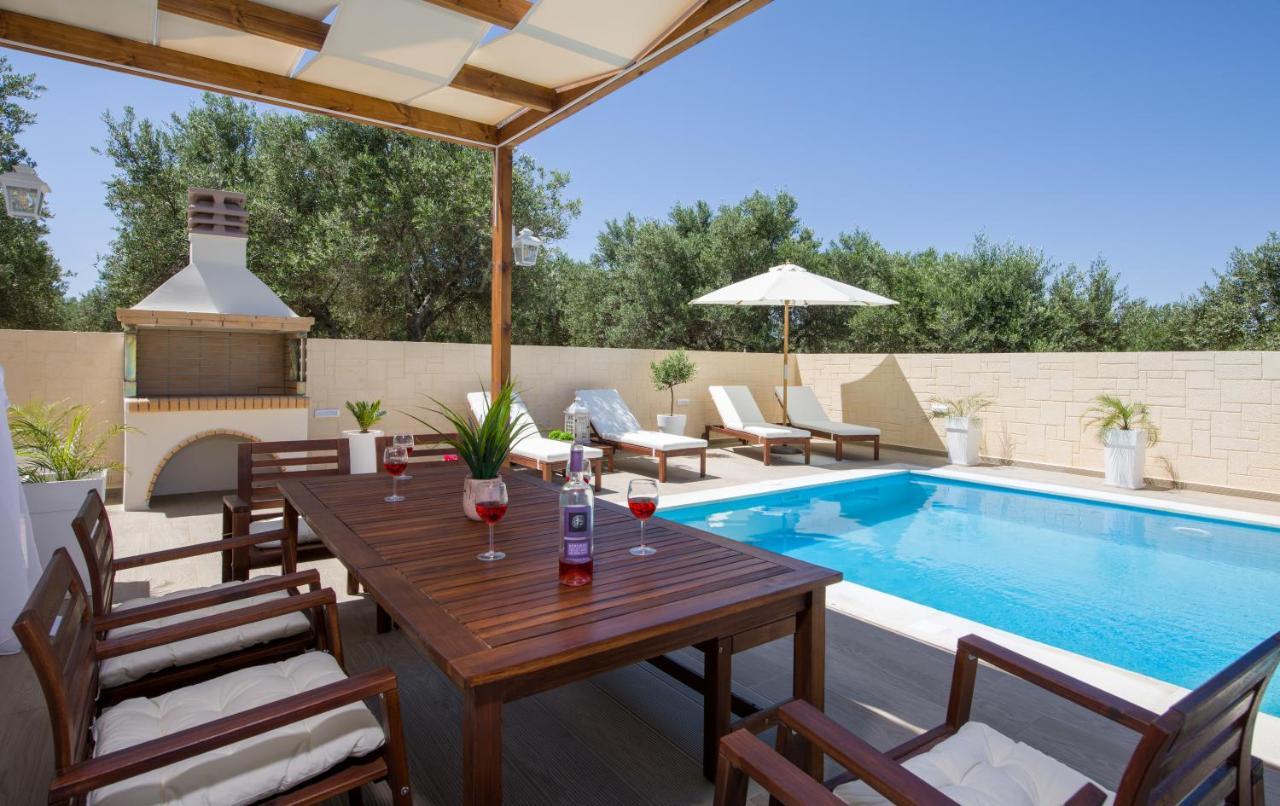 Villa Elisabeth View Gerani  ภายนอก รูปภาพ